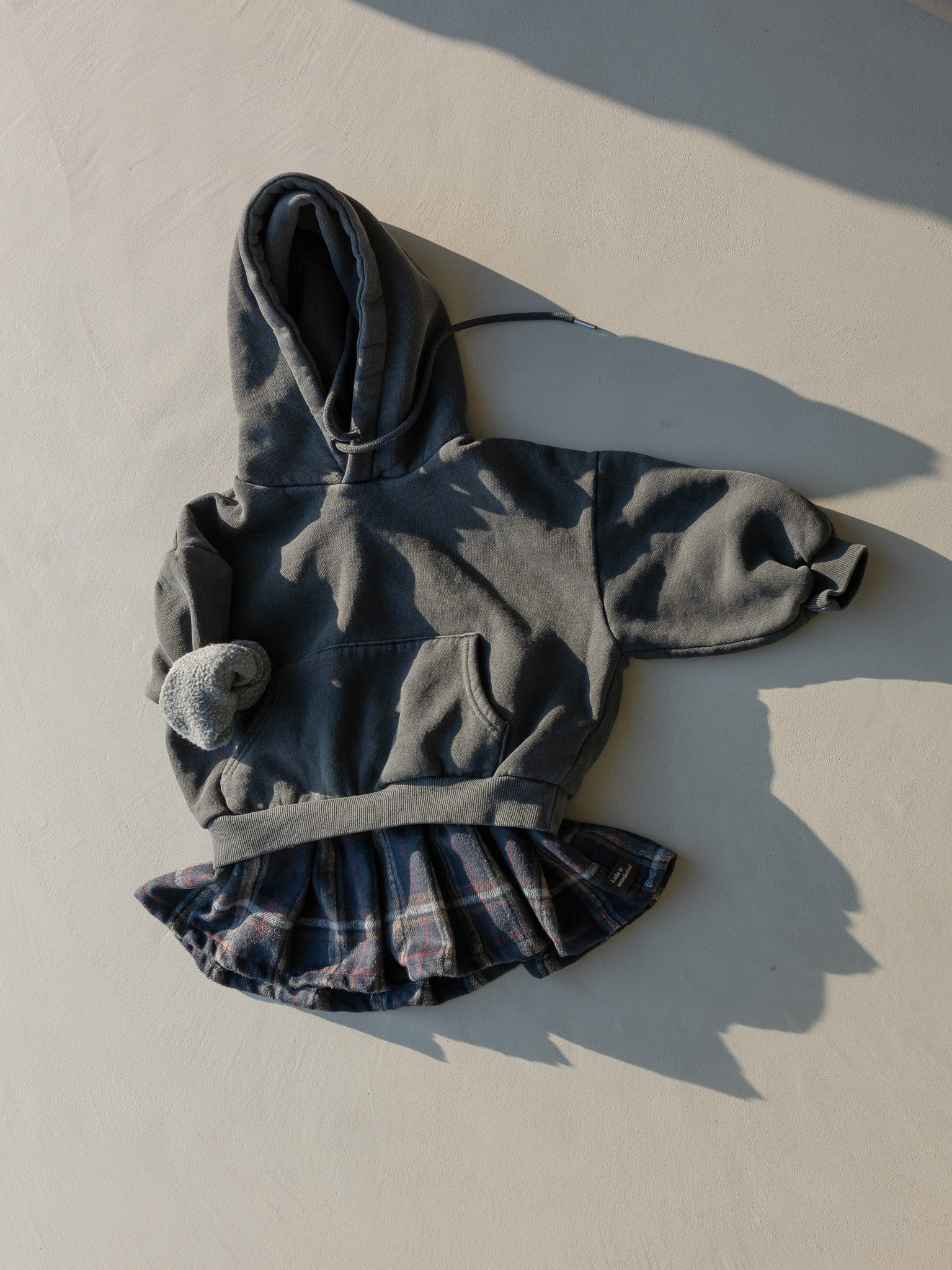 Donkere fleece hoodie met ruiten rokje